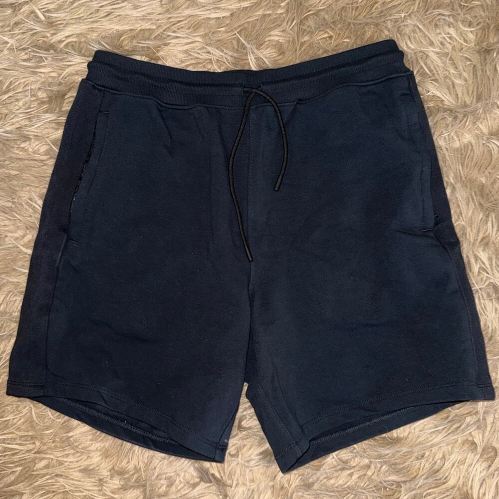 NWOT Fabletics Men’s The Courtside Shorts 7" Black size L